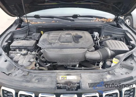 2018 Jeep Grand Cherokee Laredo E 4X4 z USA, uszkodzony, nr VIN 1C4RJFAG6JC295348